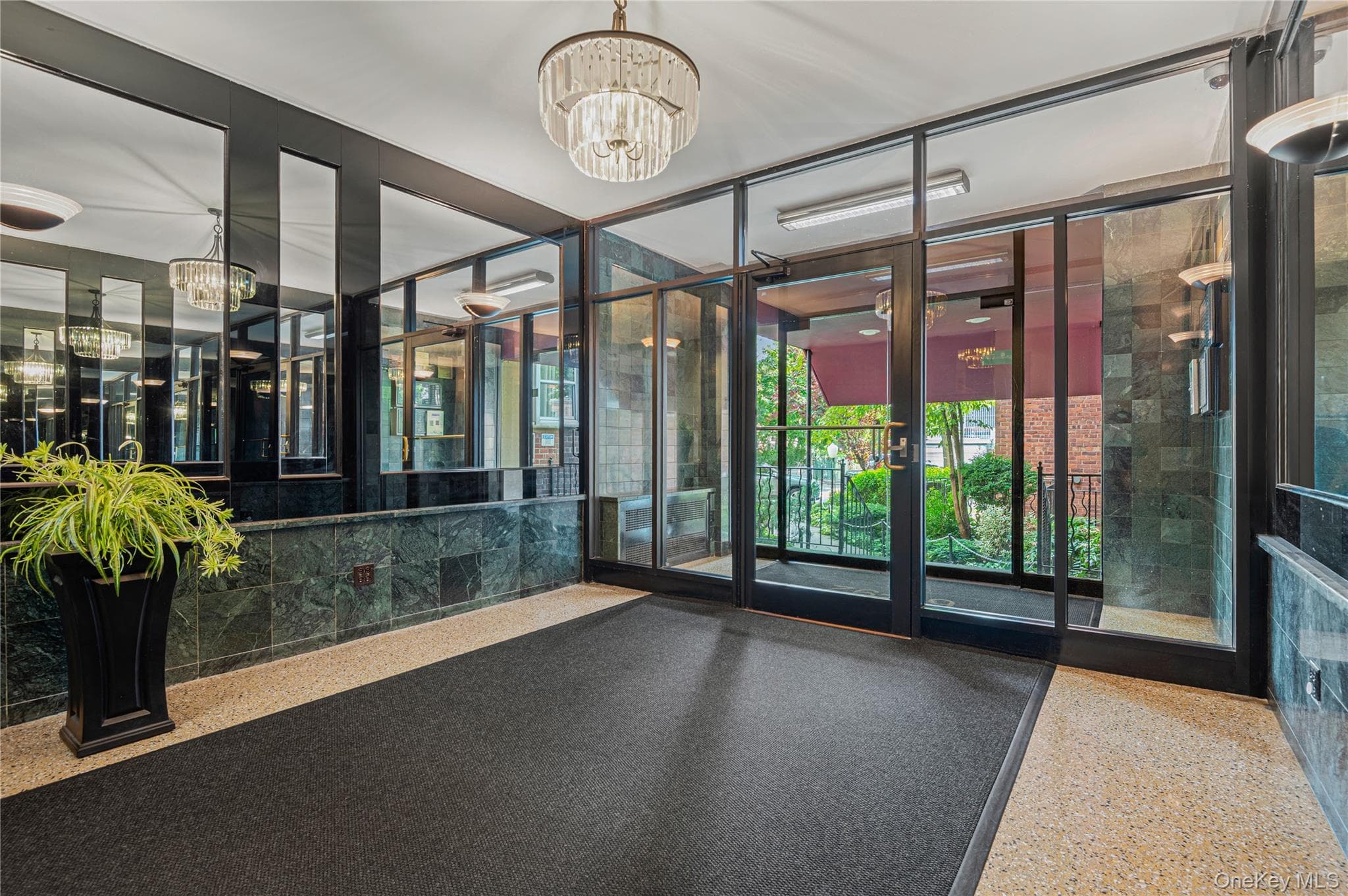 66-92 Selfridge Street St Unit: 4H thumbnail 2