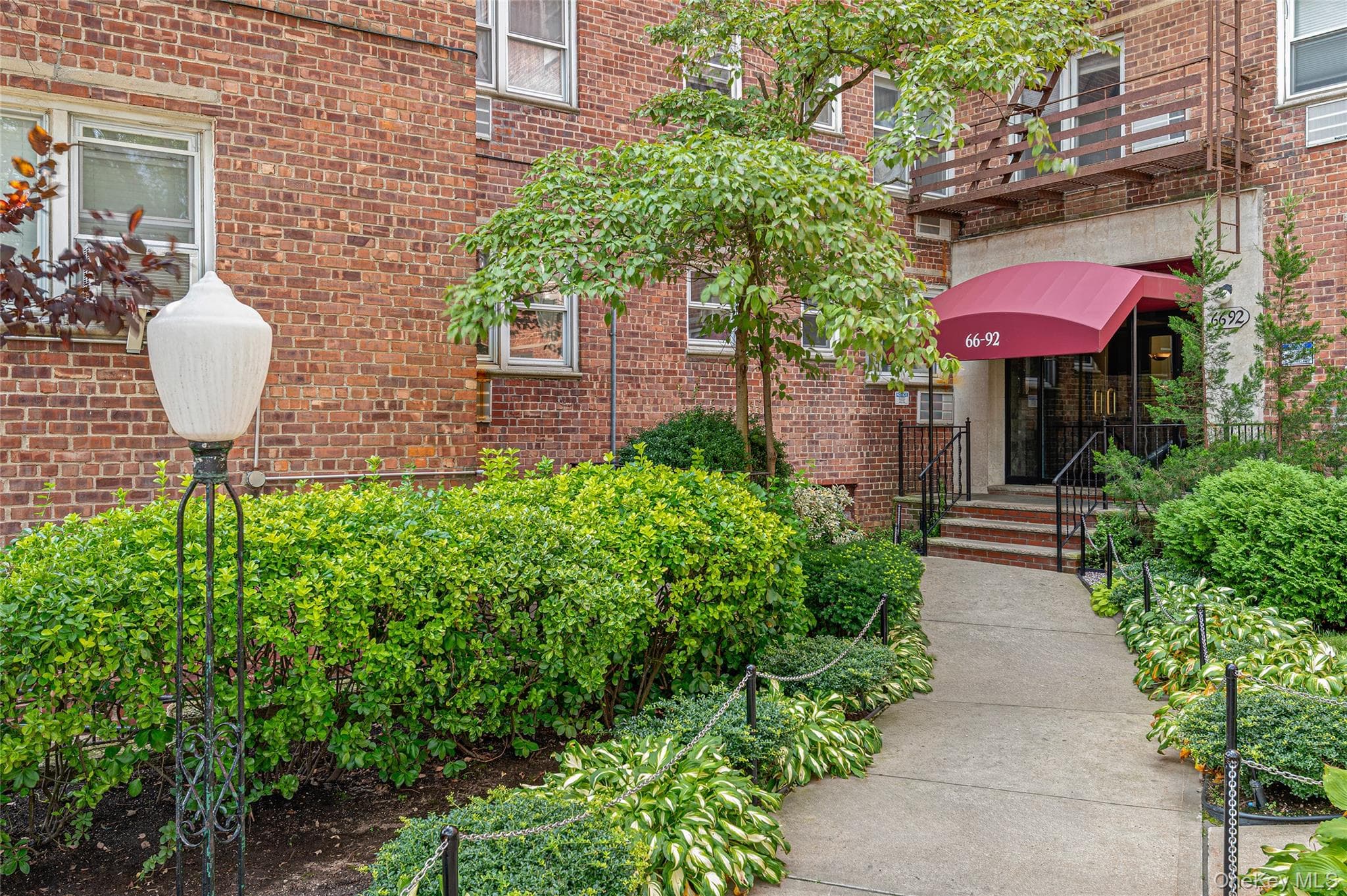 66-92 Selfridge Street St Unit: 4H, Forest Hills