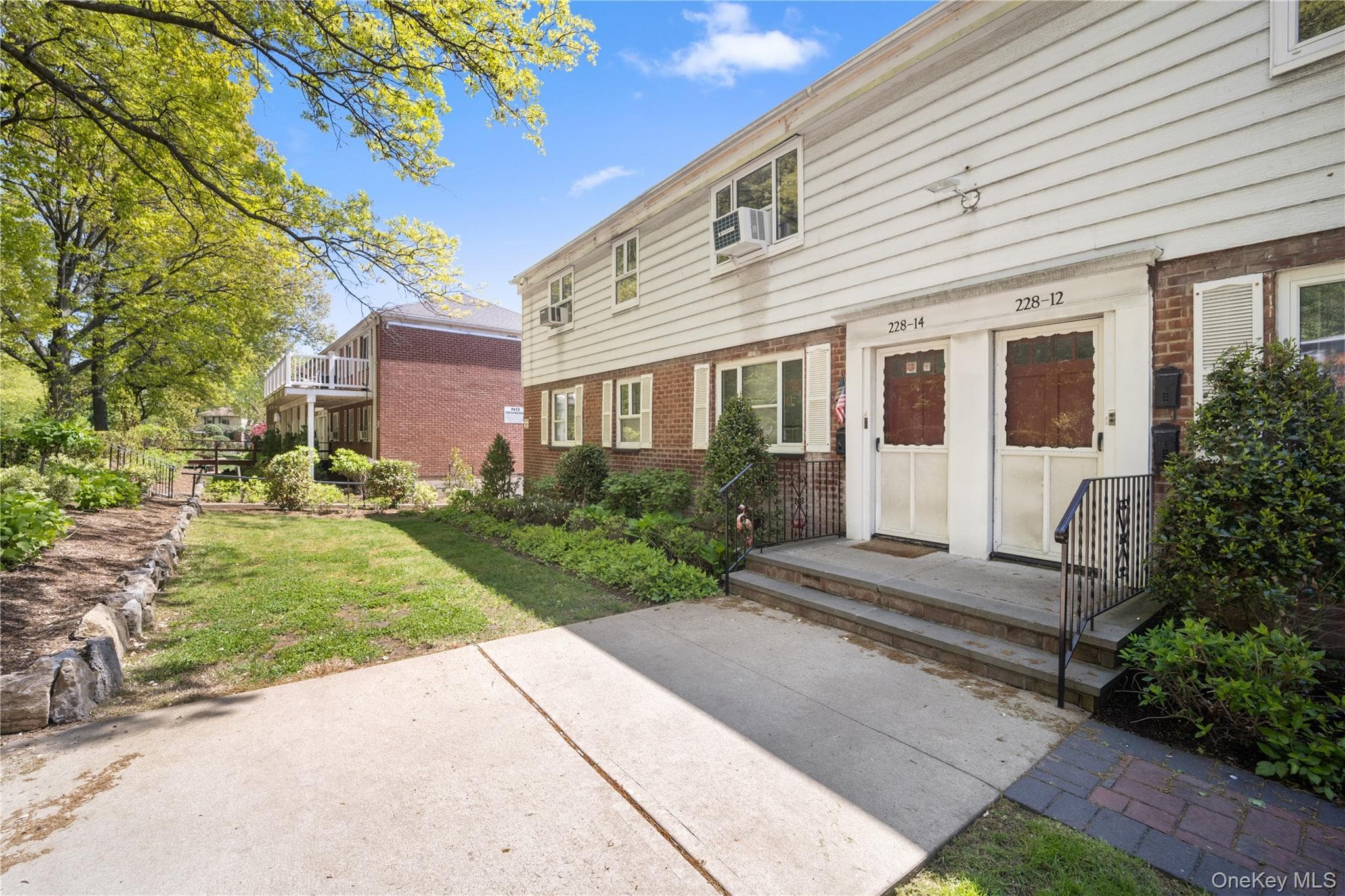 228-14 Stronghurst Avenue Unit: Upper thumbnail 3