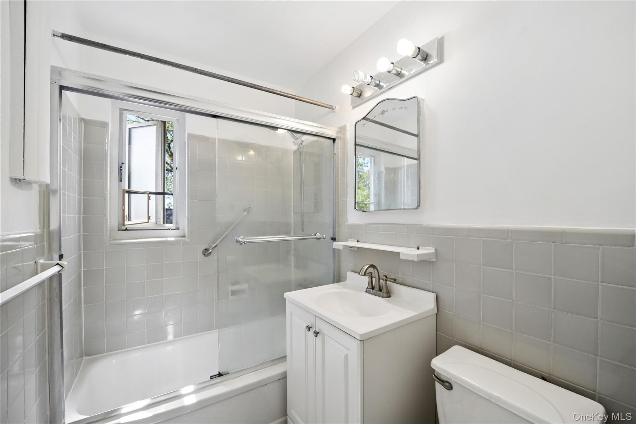 228-14 Stronghurst Avenue Unit: Upper thumbnail 17