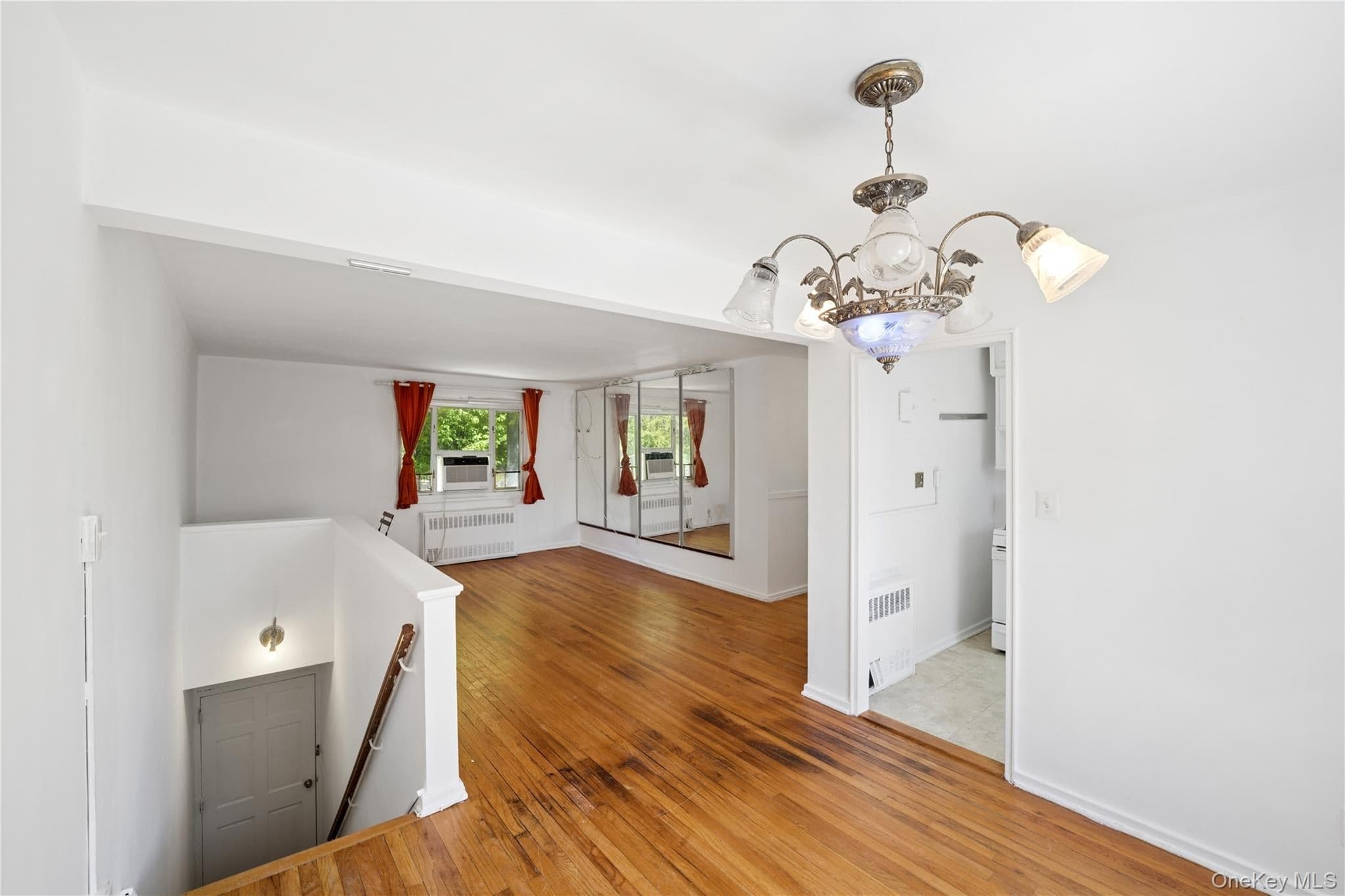 228-14 Stronghurst Avenue Unit: Upper thumbnail 10