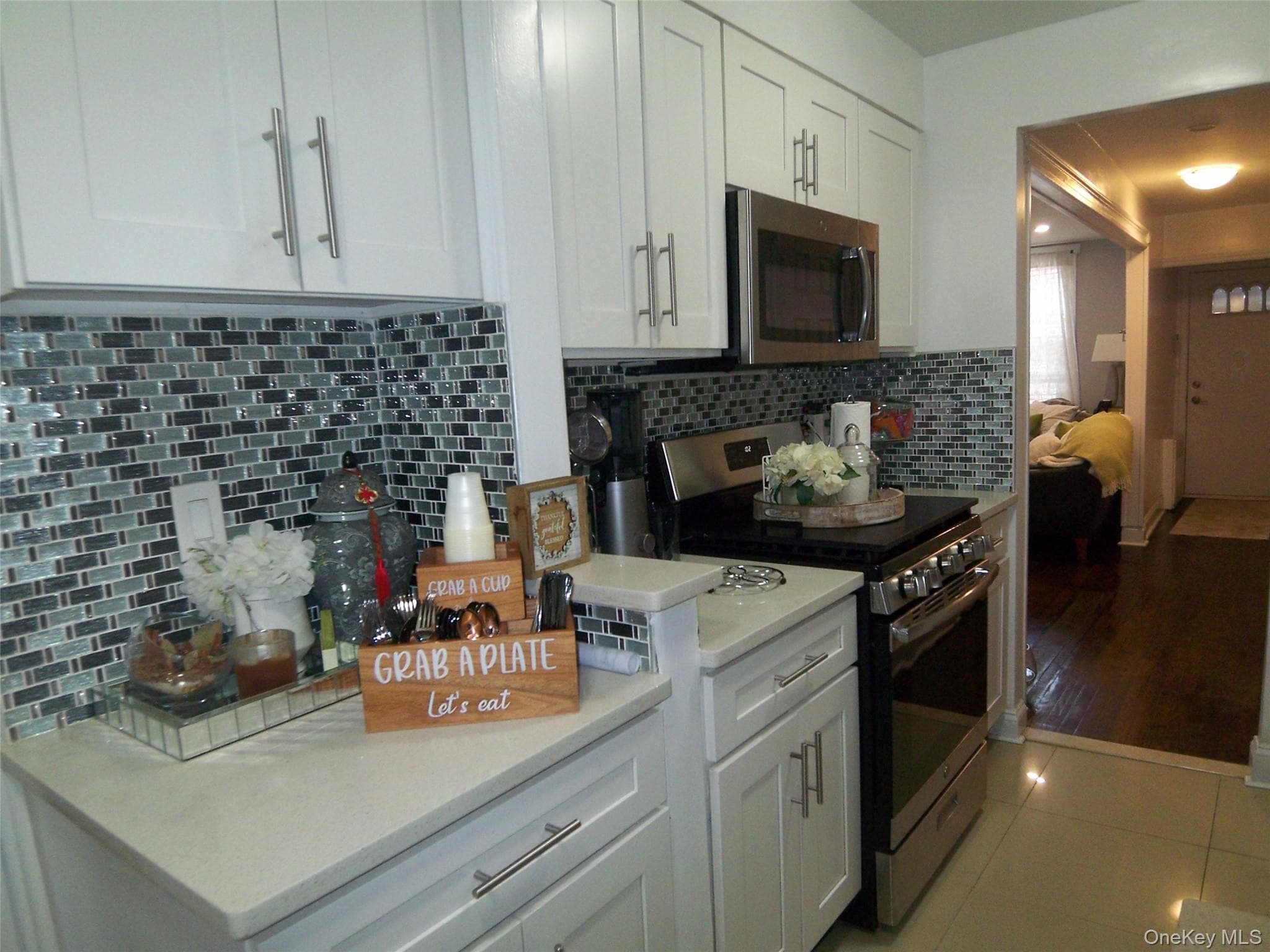 4382 Byron Avenue thumbnail 9