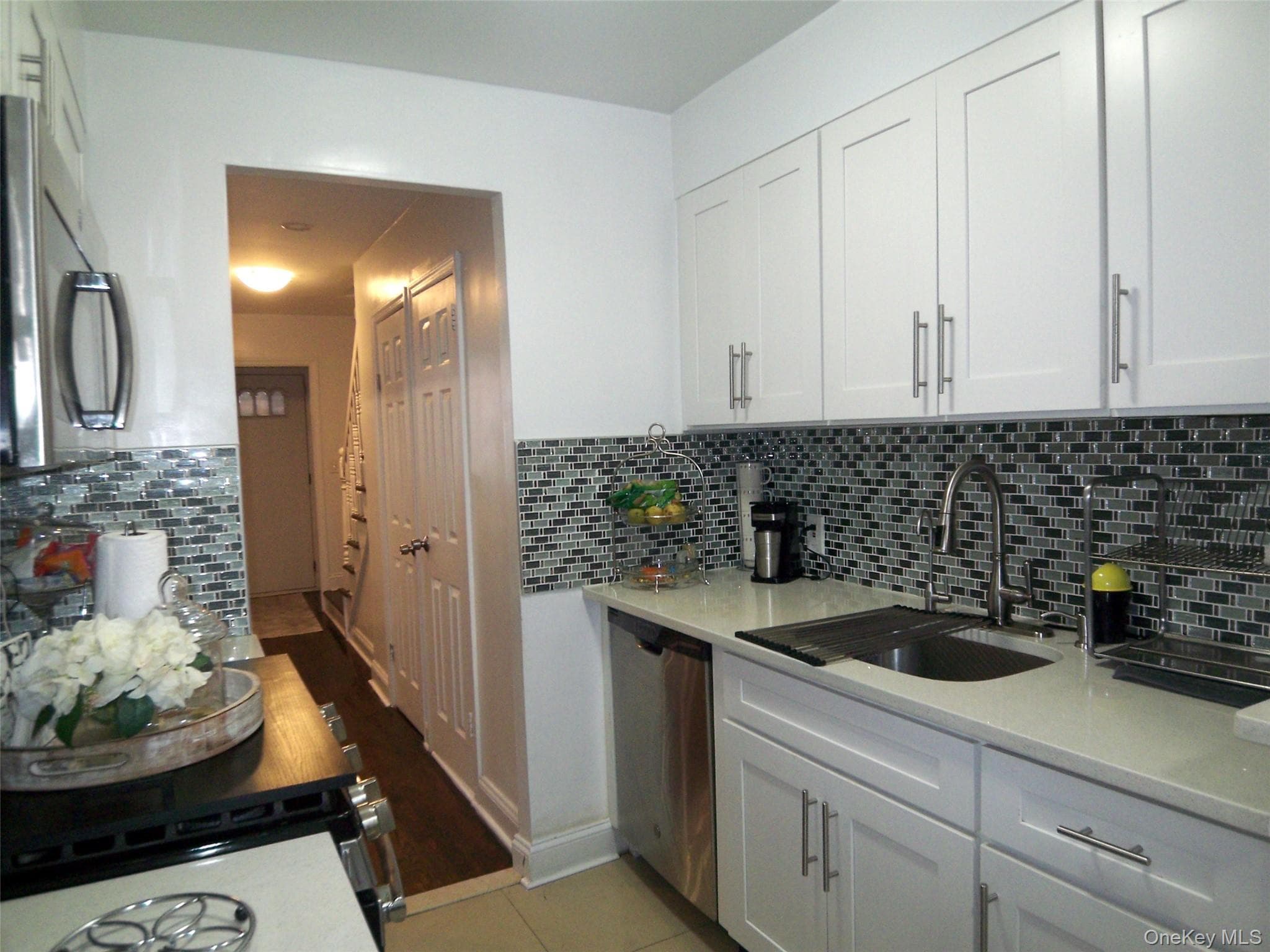 4382 Byron Avenue thumbnail 6