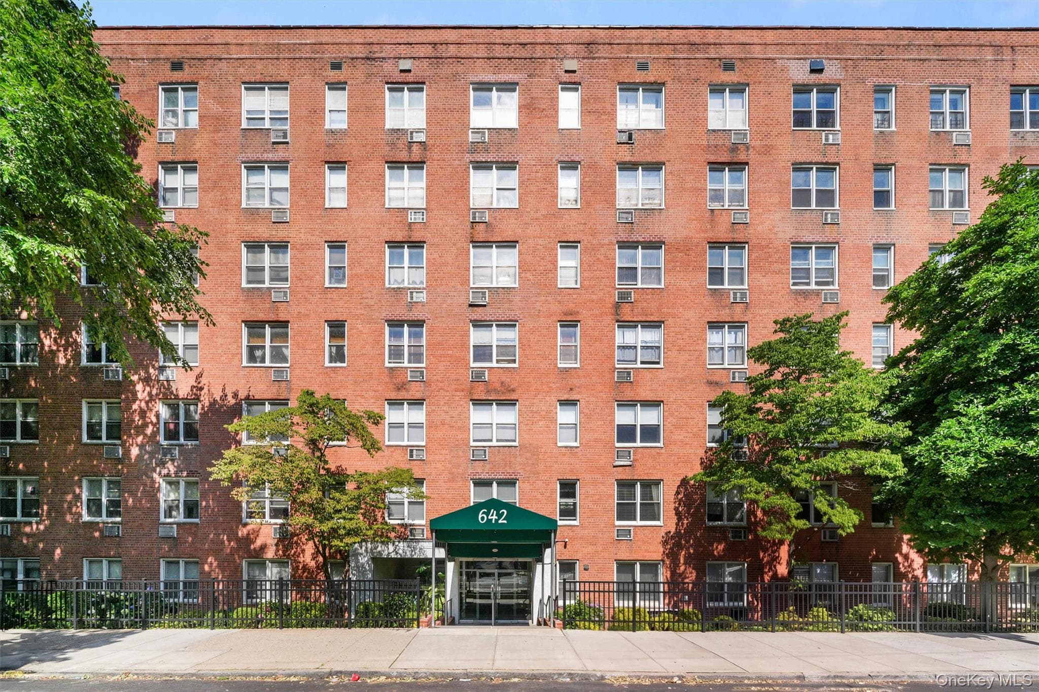 642 Locust Street Unit: 4H photo 1