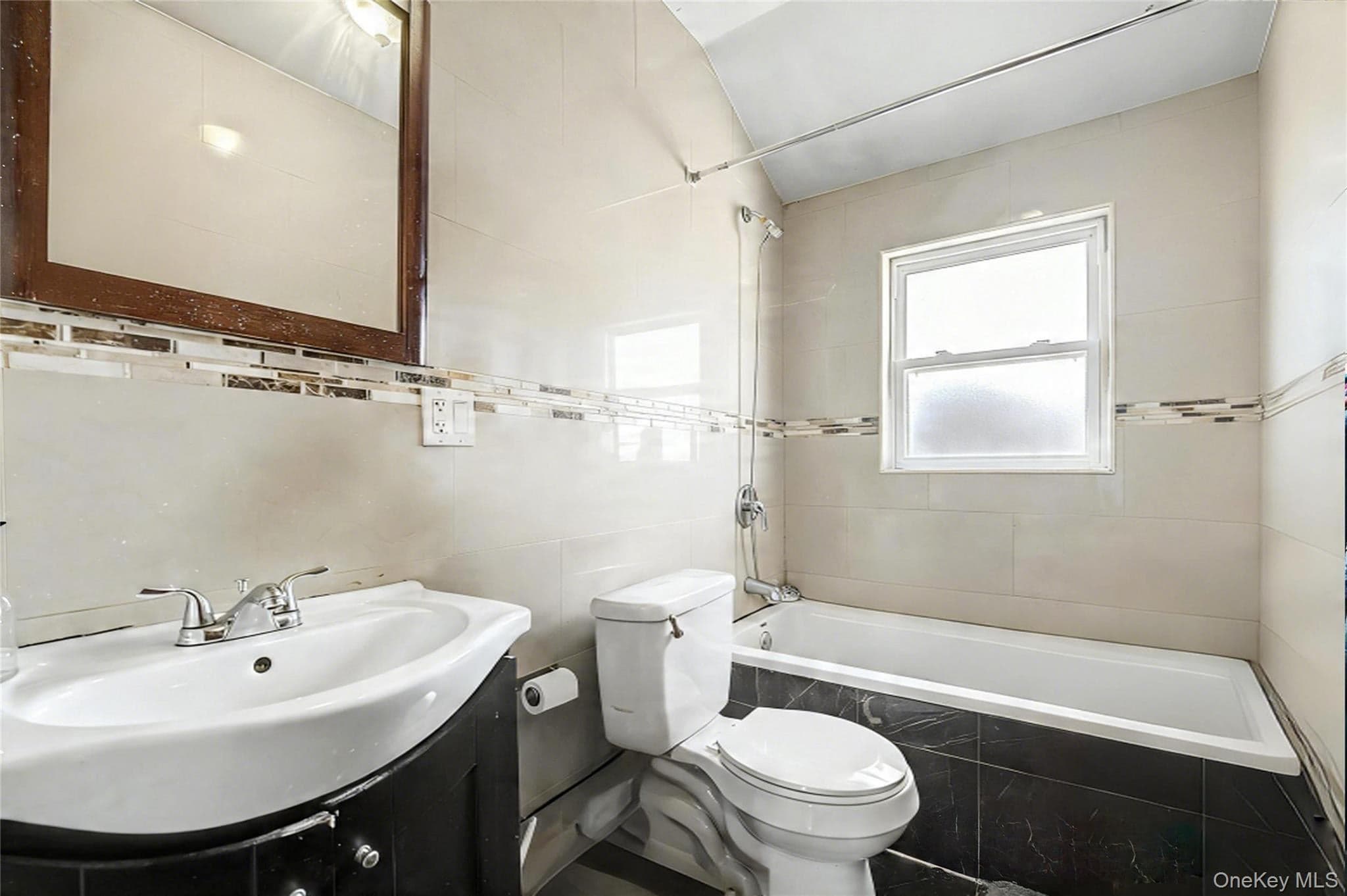 158-39 77th Road thumbnail 22