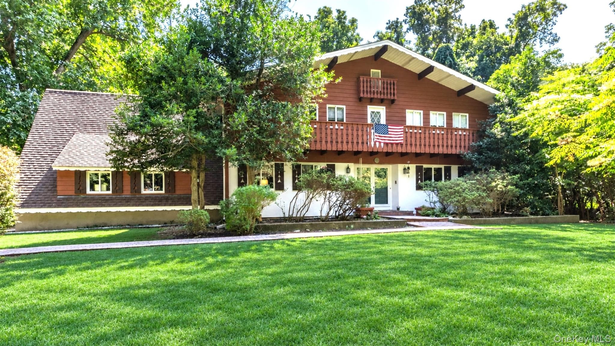 1 Valleywood Court, Head Of The Harbor