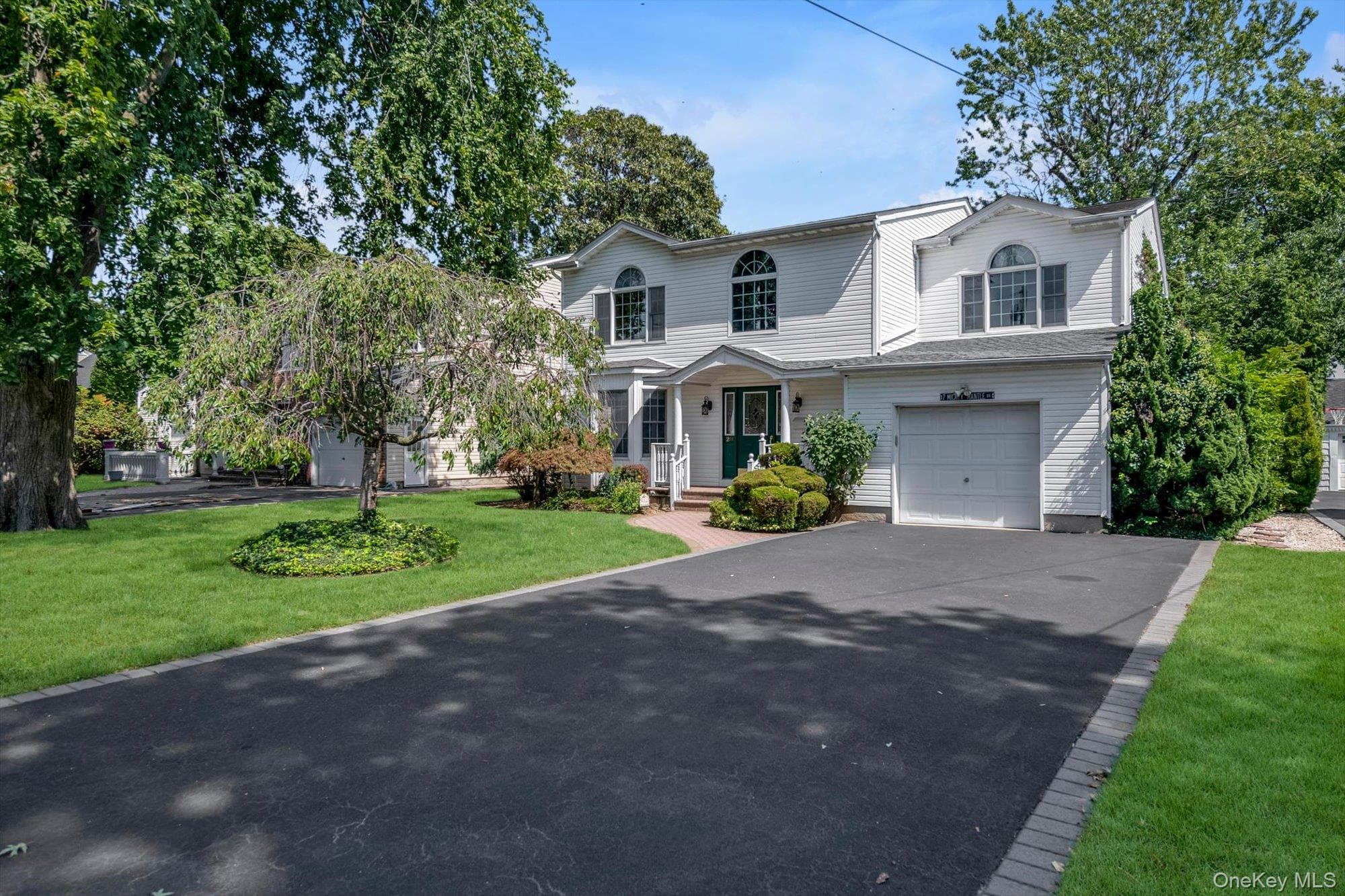 20 Rhame Avenue, East Rockaway
