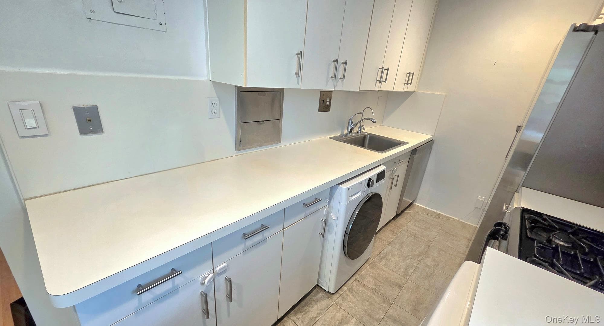 163-70 17th Avenue Unit: Upper Level thumbnail 8