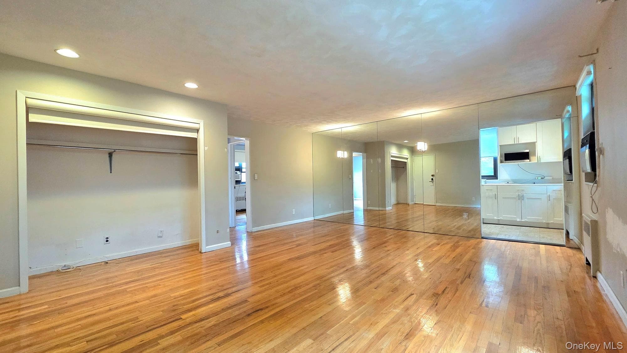 163-70 17th Avenue Unit: Upper Level thumbnail 6