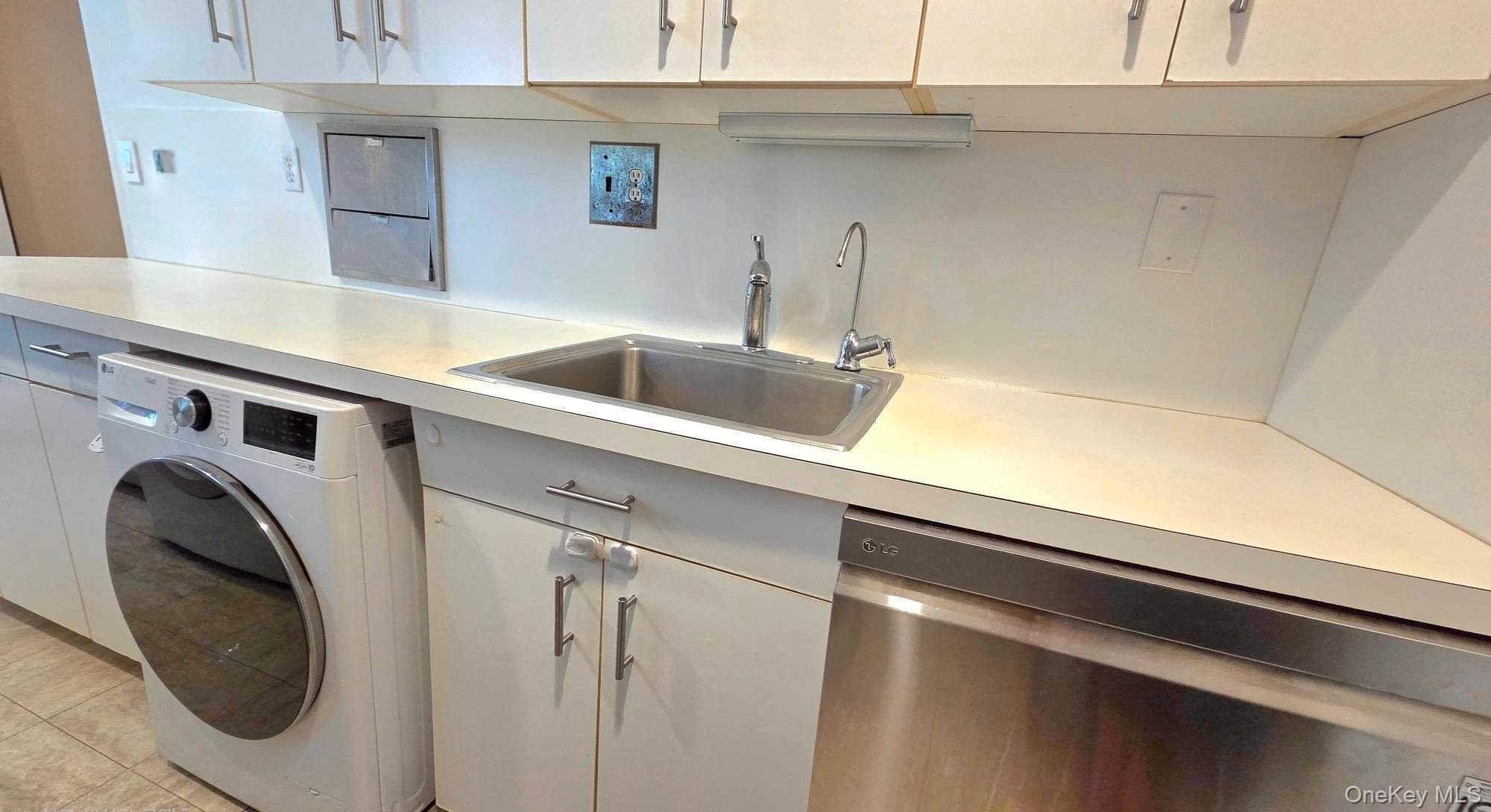 163-70 17th Avenue Unit: Upper Level thumbnail 10