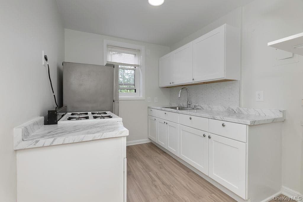 1344 Midland Avenue Unit: 3E thumbnail 15