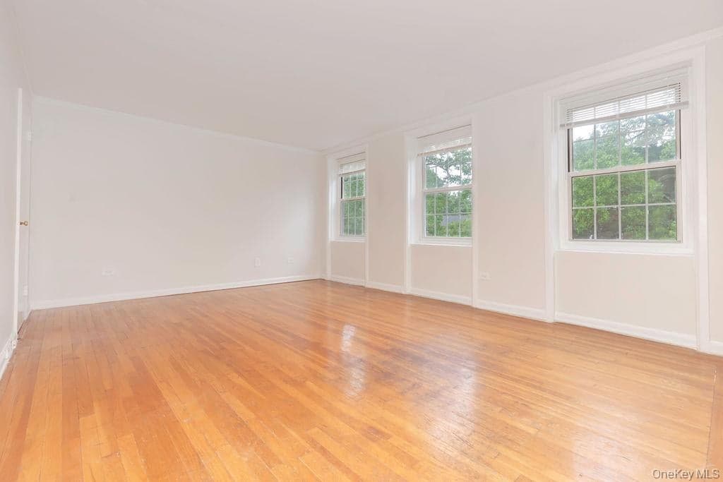 1344 Midland Avenue Unit: 3E thumbnail 7