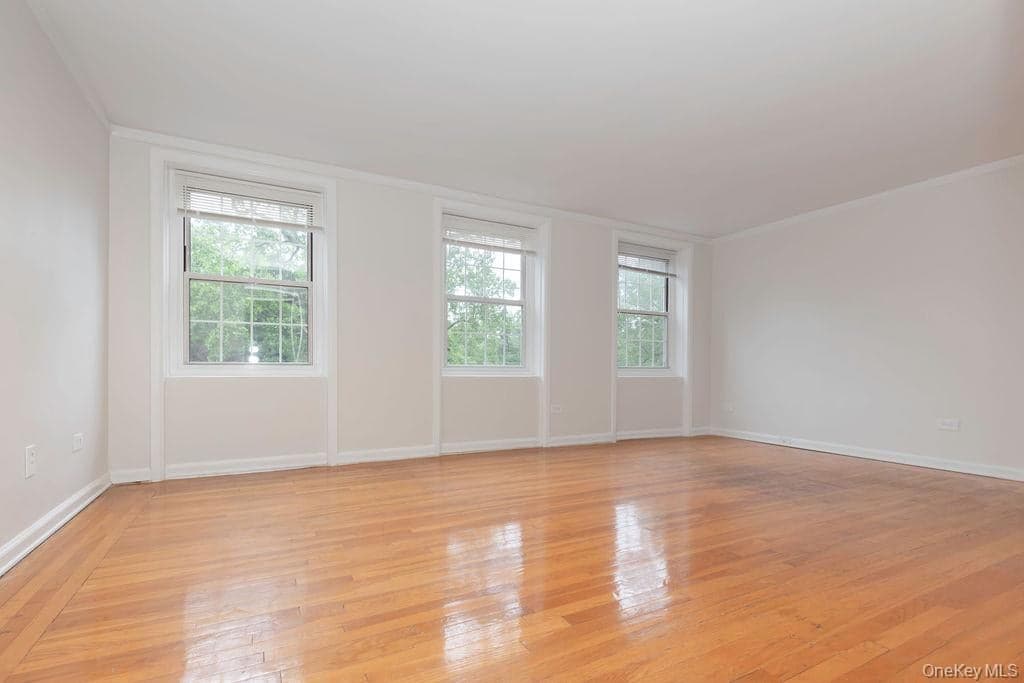 1344 Midland Avenue Unit: 3E thumbnail 8