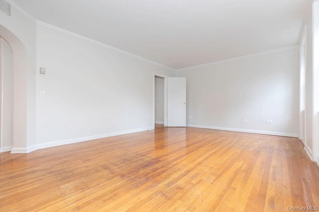 1344 Midland Avenue Unit: 3E thumbnail 11