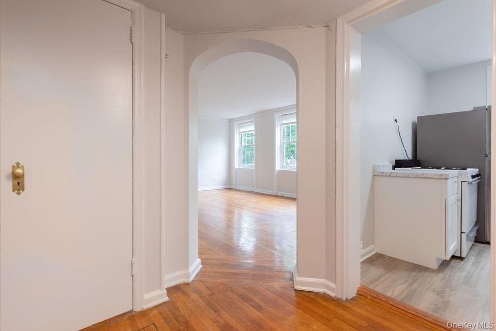1344 Midland Avenue Unit: 3E thumbnail 13