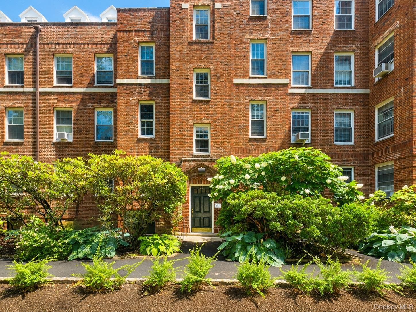 1344 Midland Avenue Unit: 3E thumbnail 3