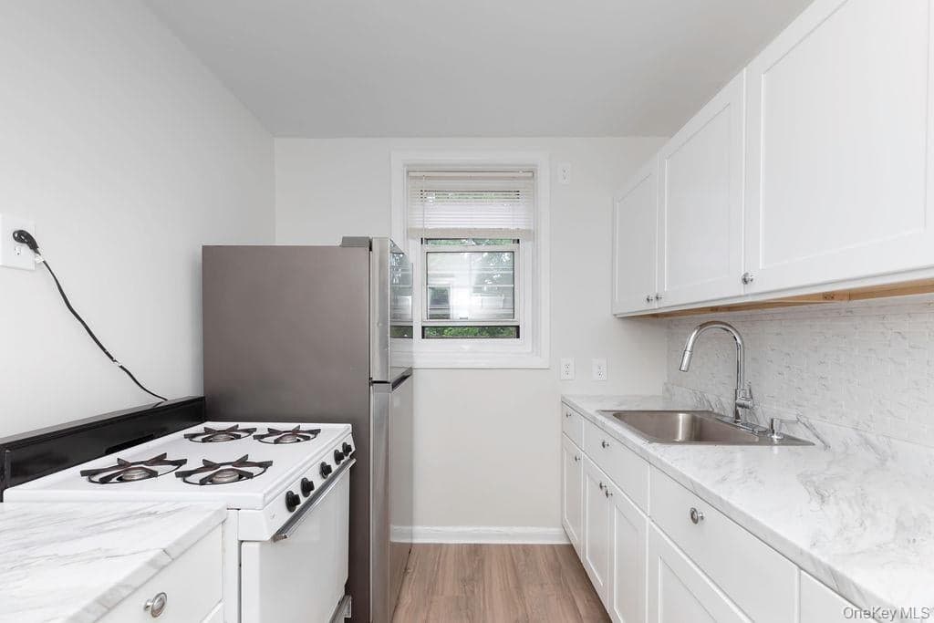 1344 Midland Avenue Unit: 3E thumbnail 16