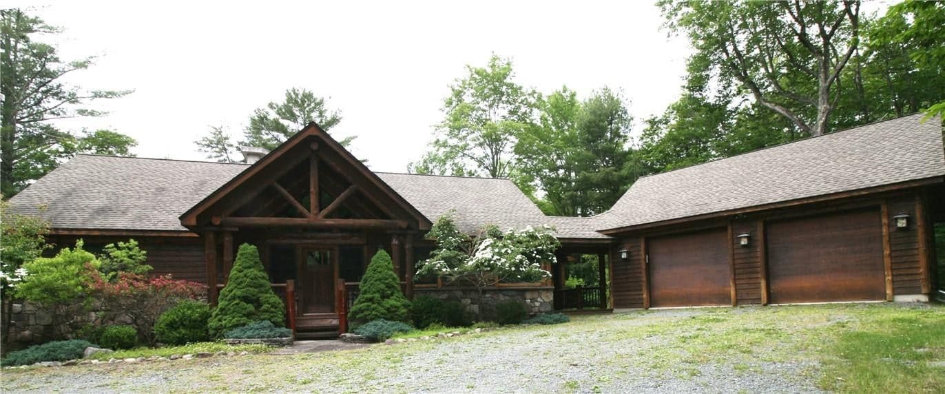420 Woodstone Trail, White Lake