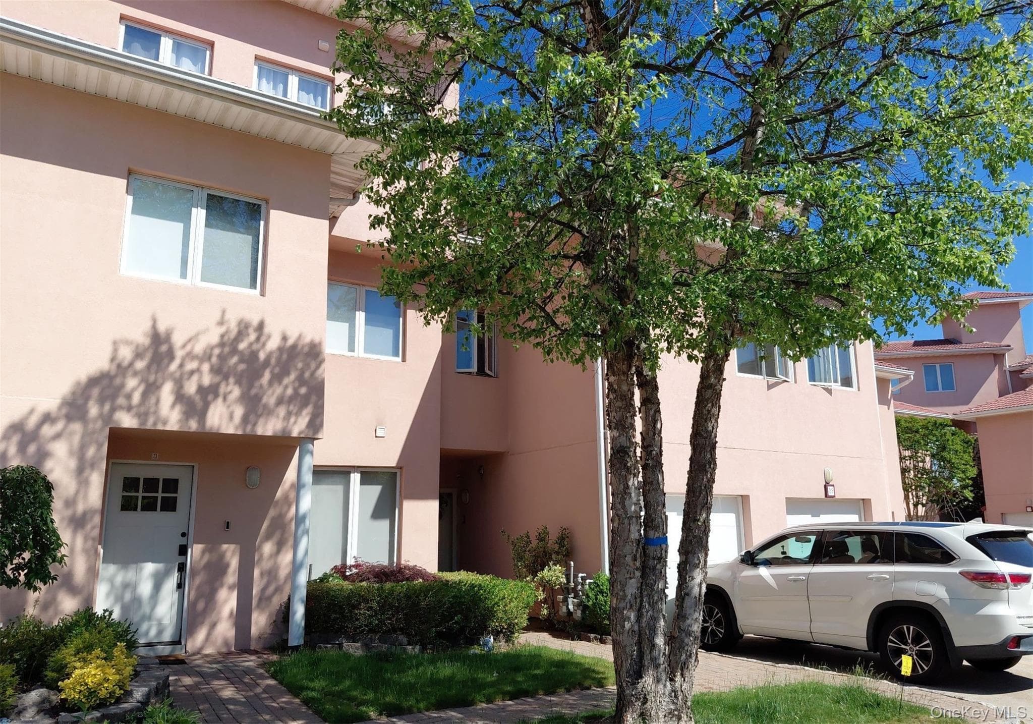57 Harbour Court photo 1