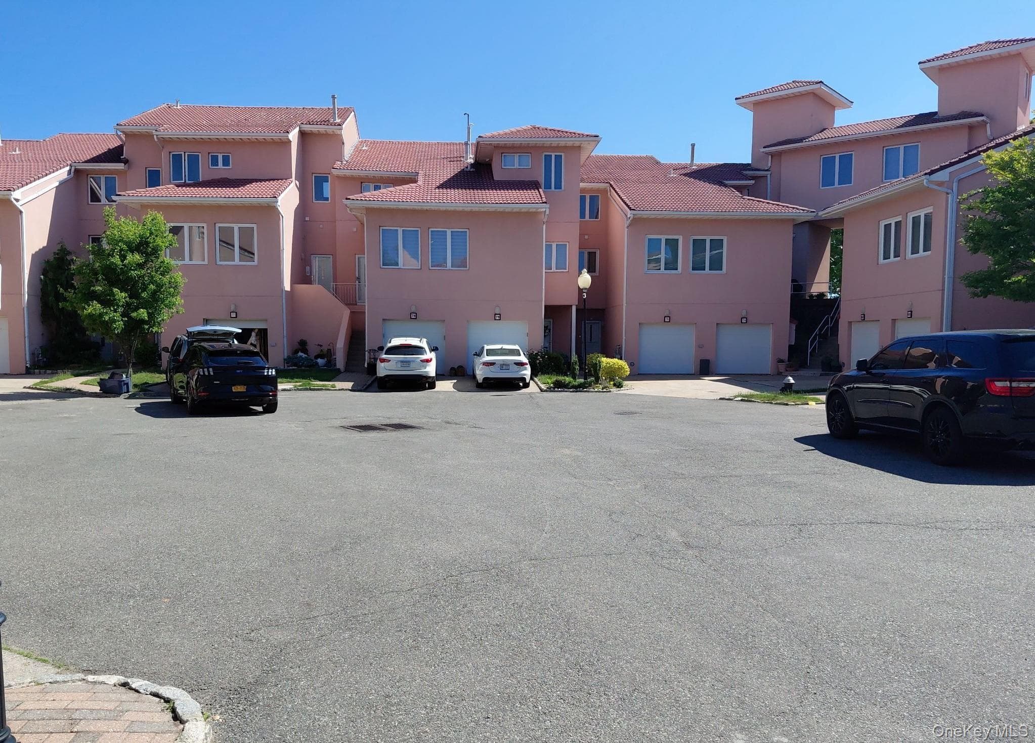 57 Harbour Court thumbnail 3