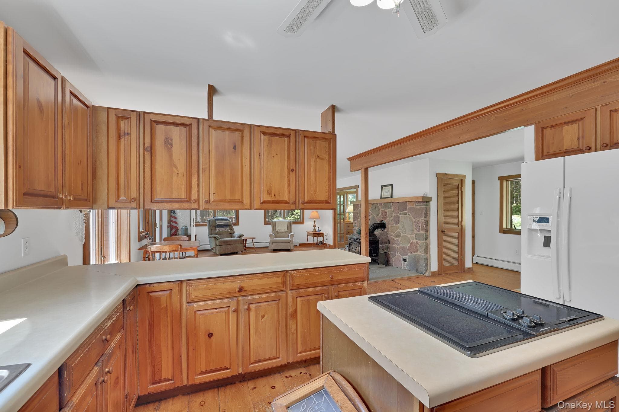 2735 Denning Road thumbnail 10