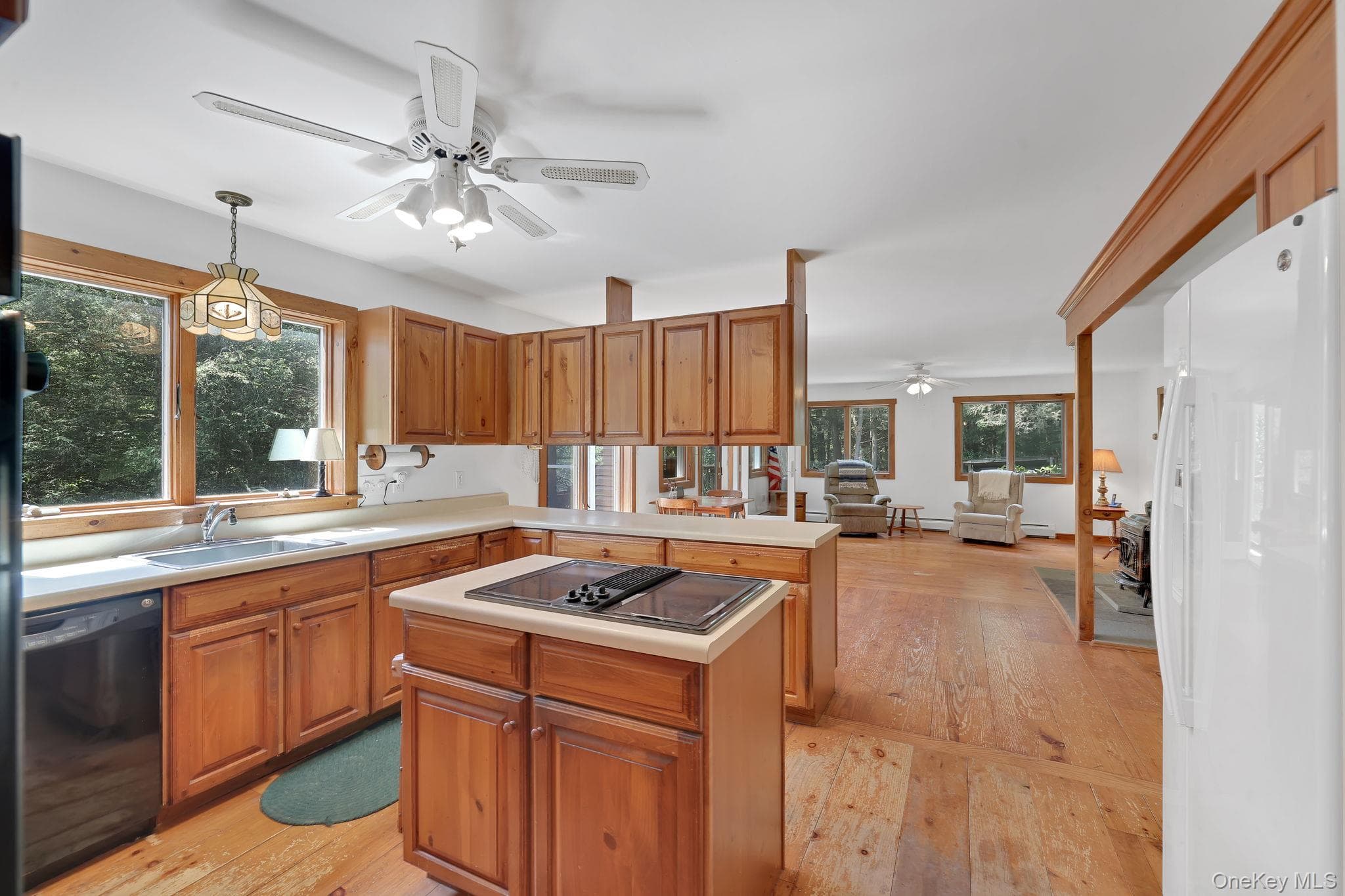 2735 Denning Road thumbnail 11