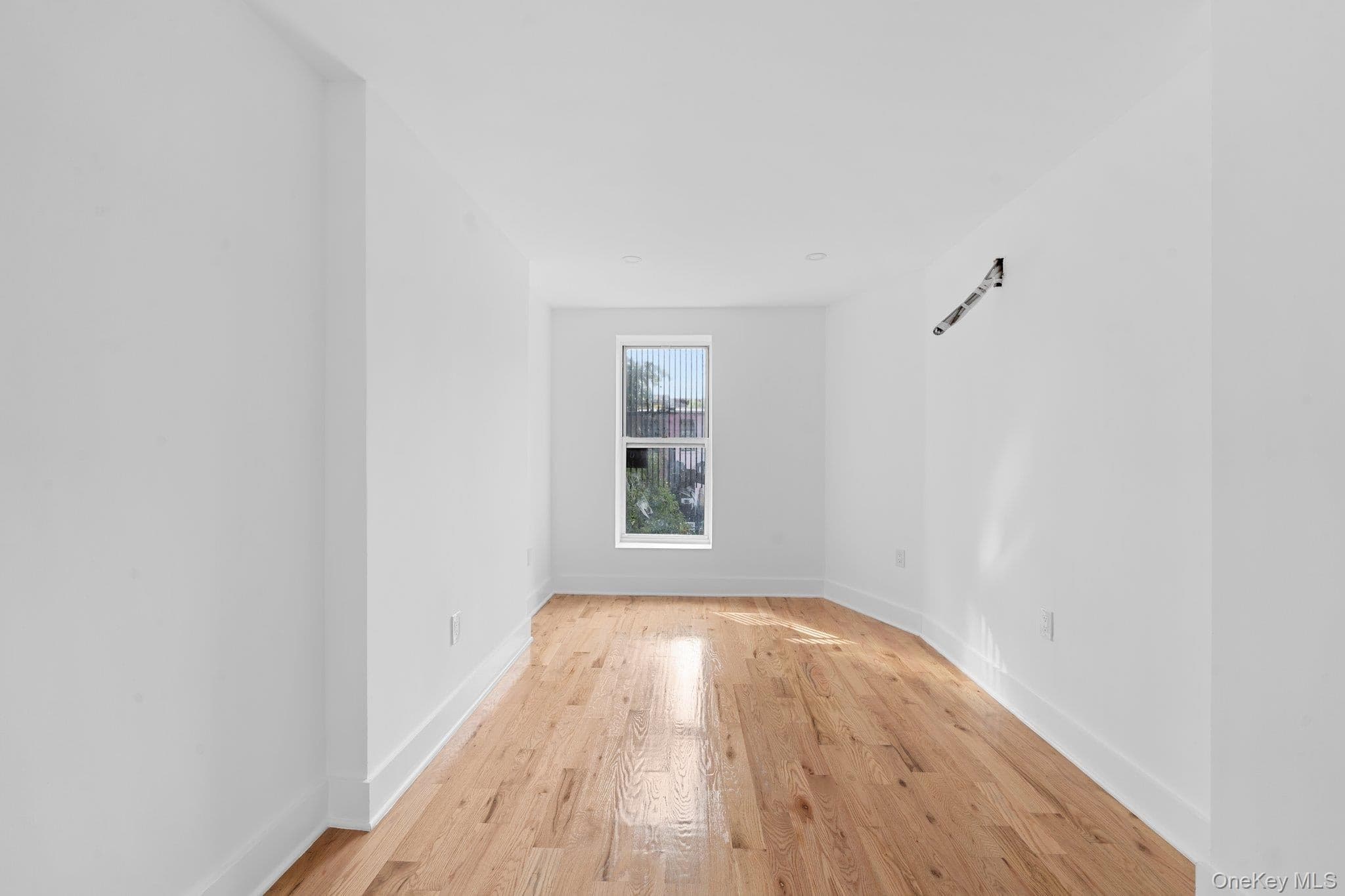 614 Madison Street thumbnail 10