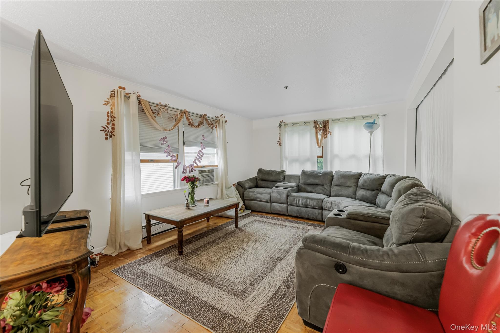 82 Riverdale Avenue thumbnail 5
