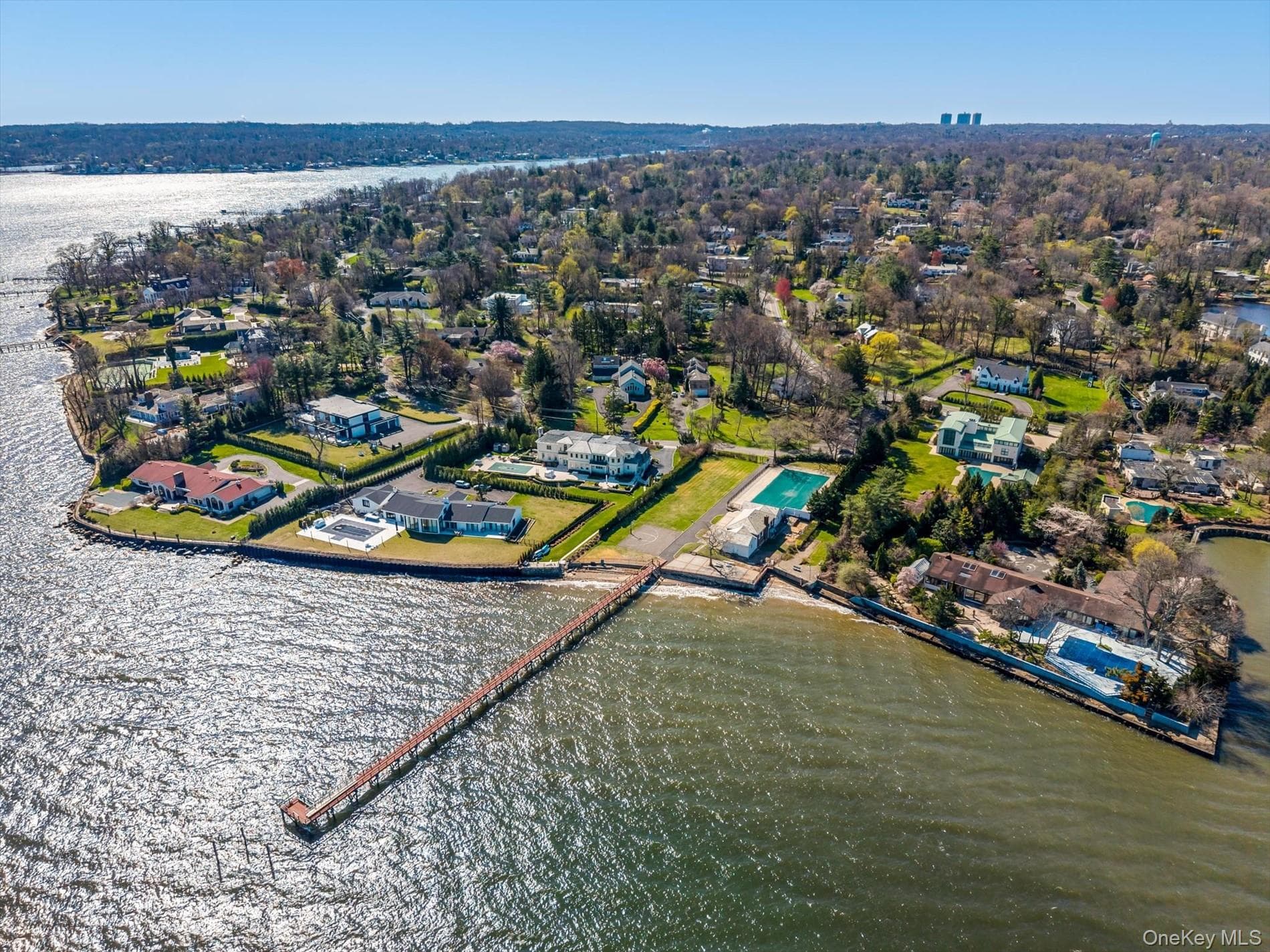 33 Harbour Road photo 1