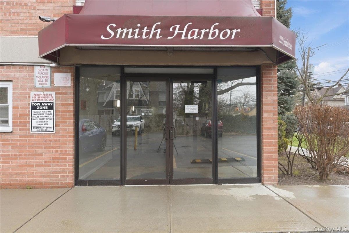222 Smith Street Unit: 2E thumbnail 2