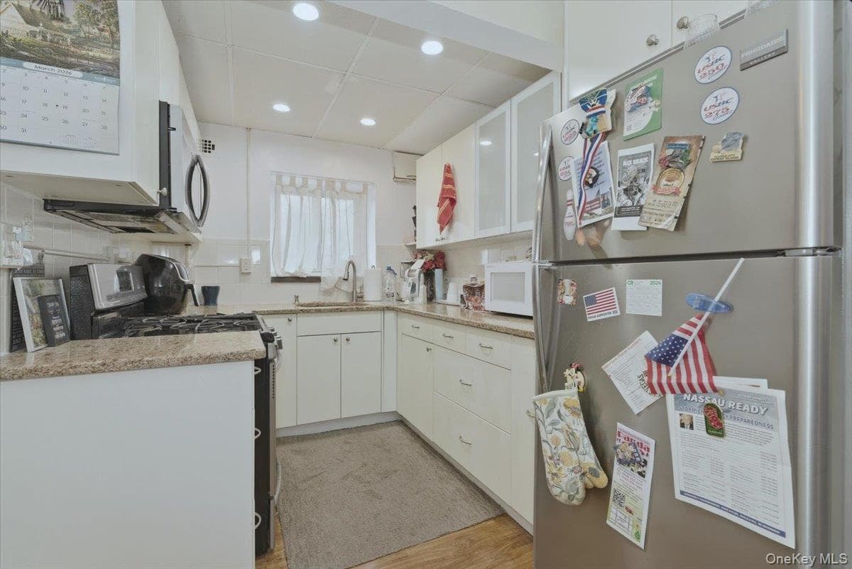222 Smith Street Unit: 2E thumbnail 4