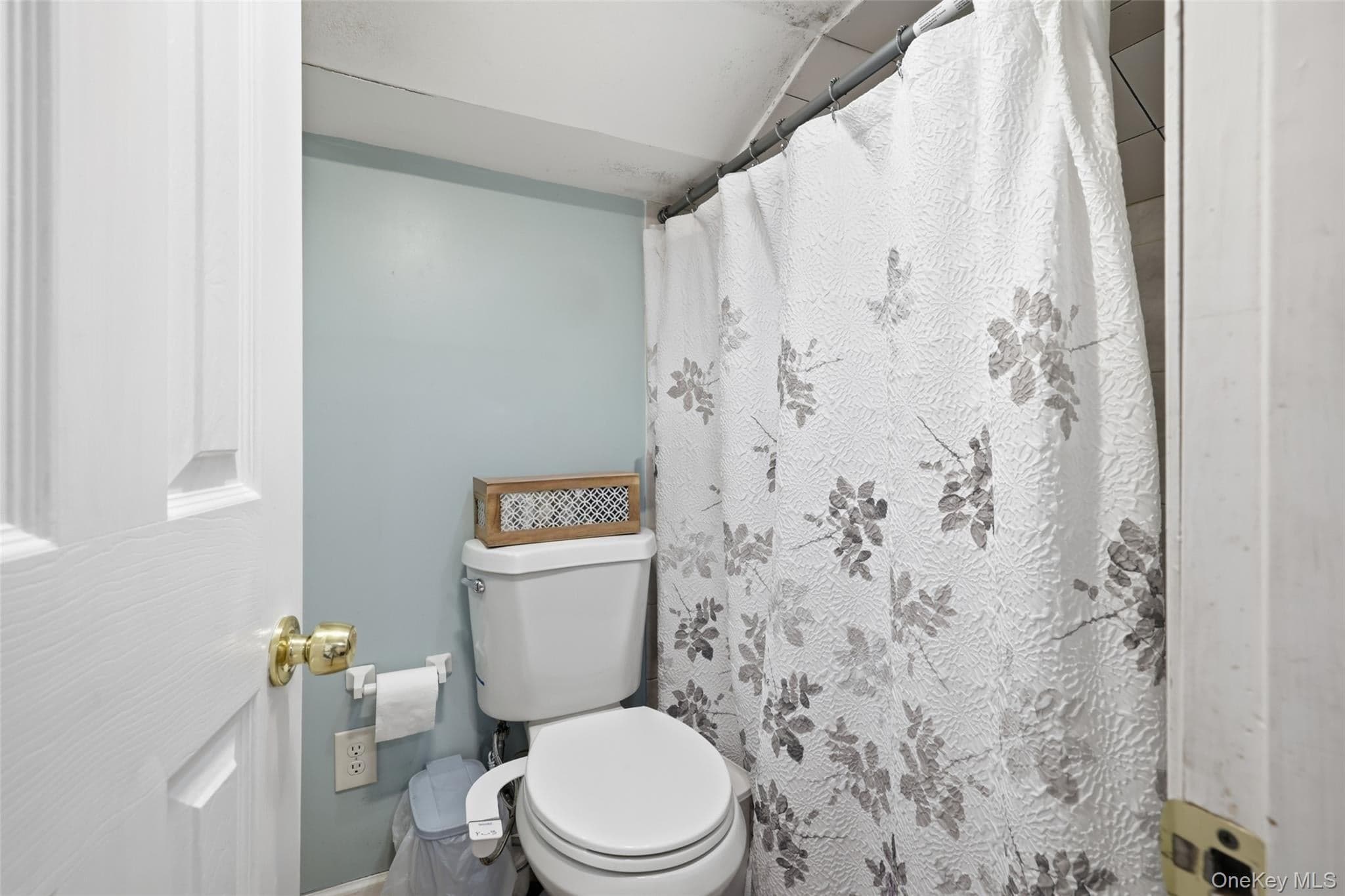 140 E Pine Street thumbnail 17