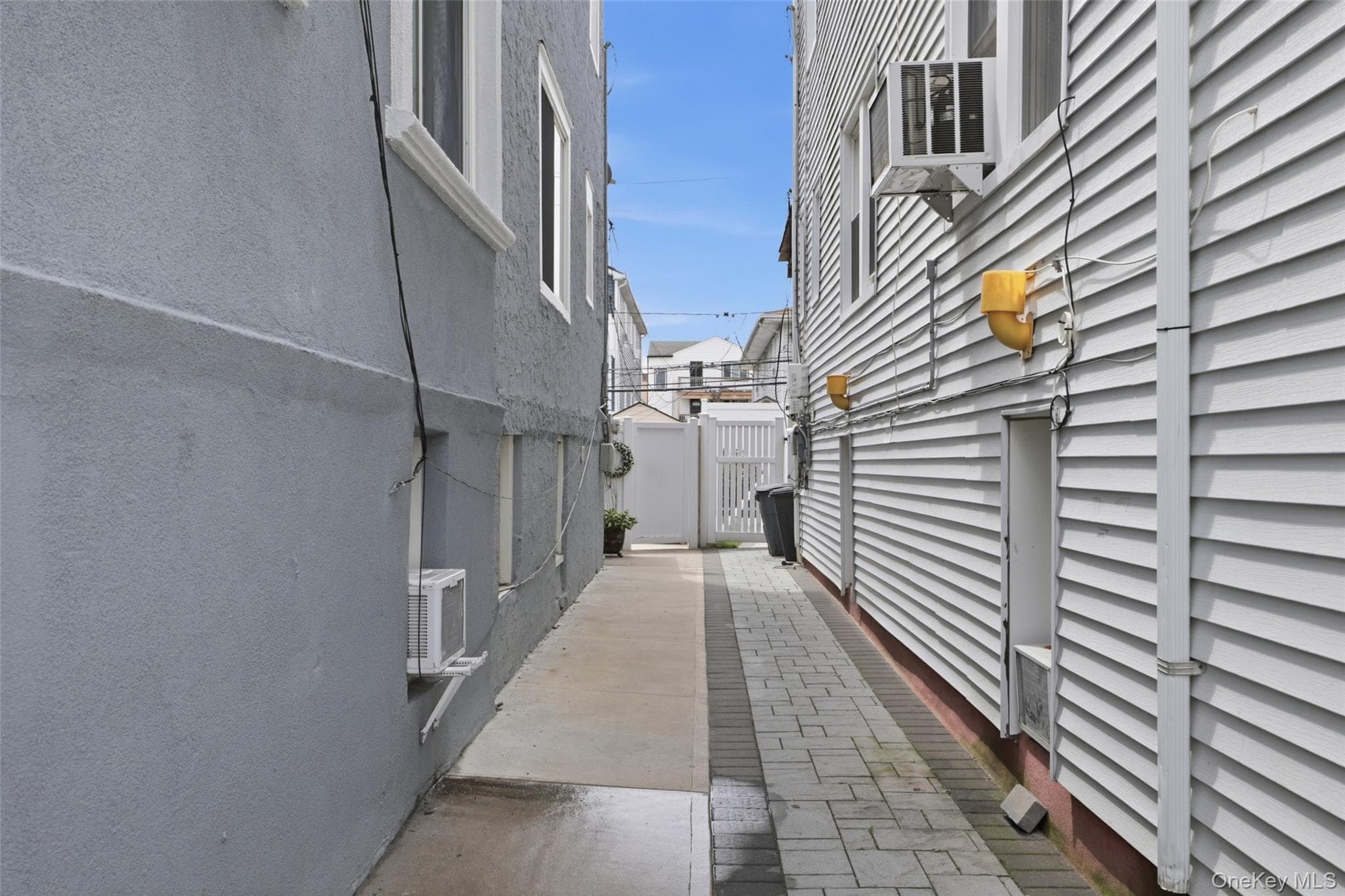 140 E Pine Street thumbnail 24