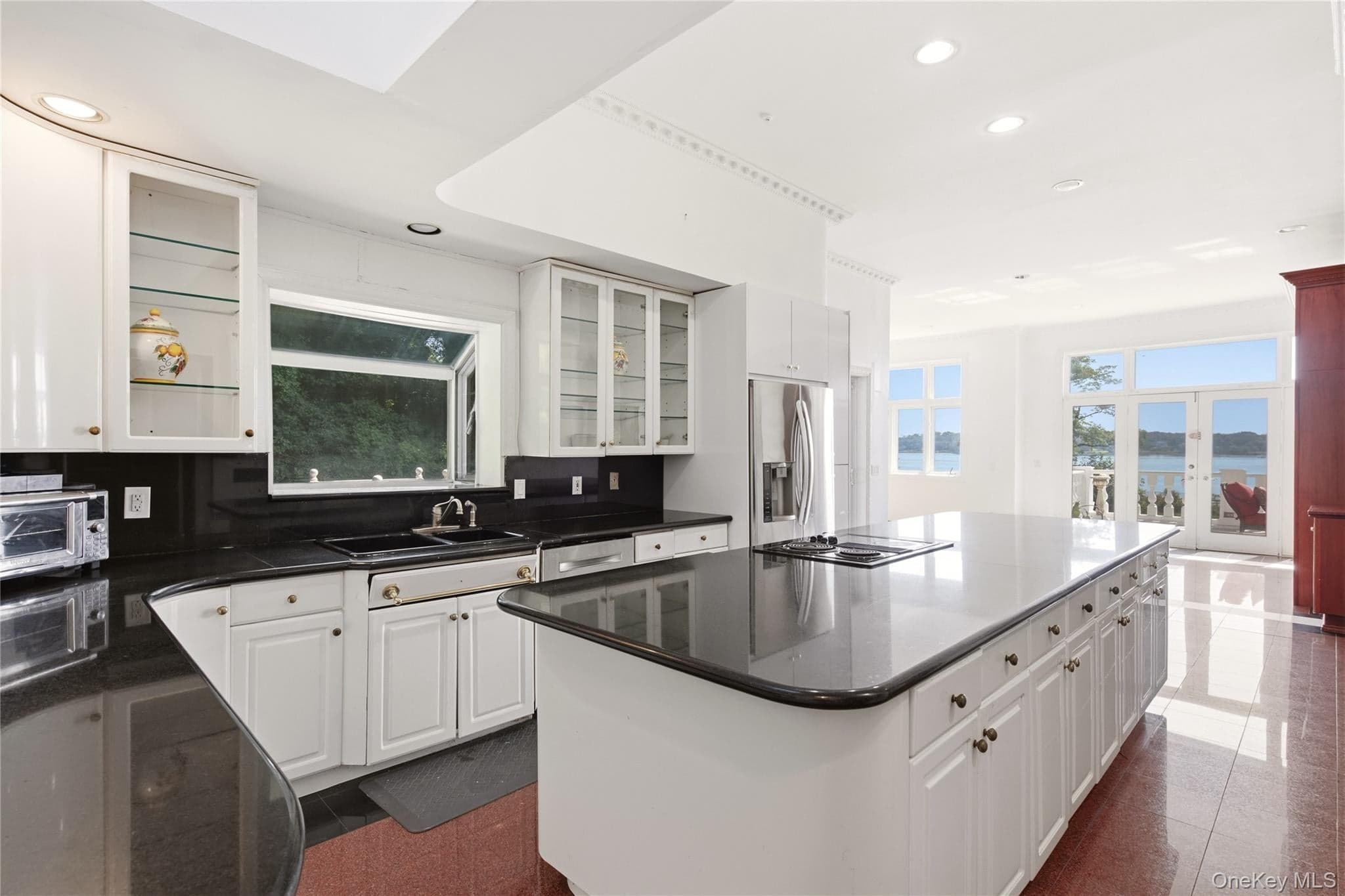 1007 W Shore Road thumbnail 18