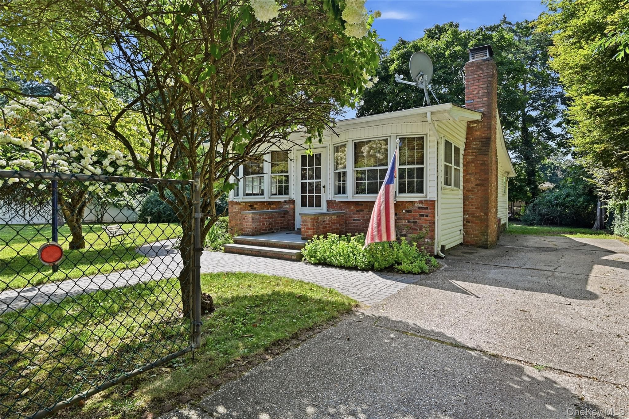 76 Queen Road thumbnail 3