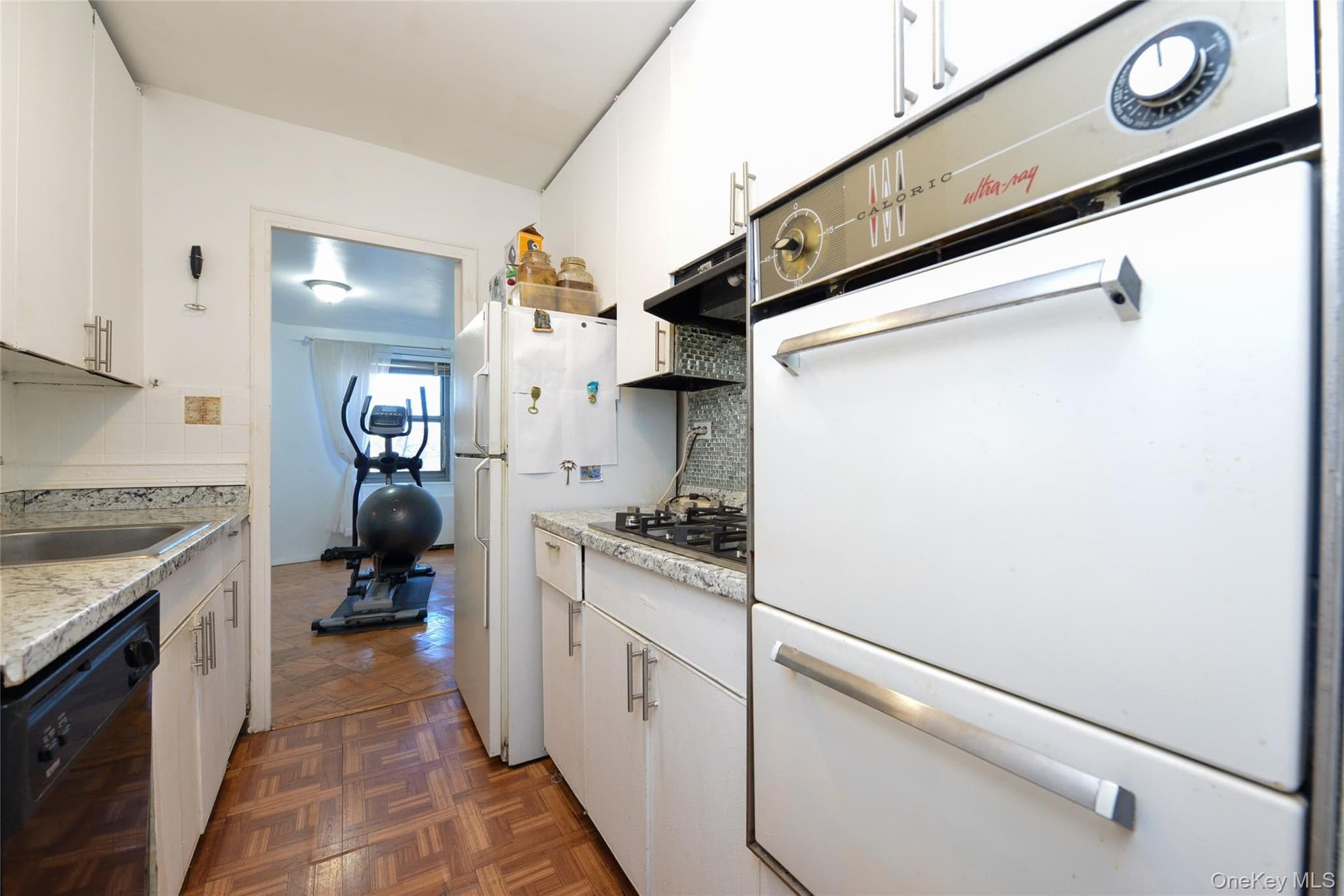 61-20 Grand Central Pkwy Unit: B 508 thumbnail 14