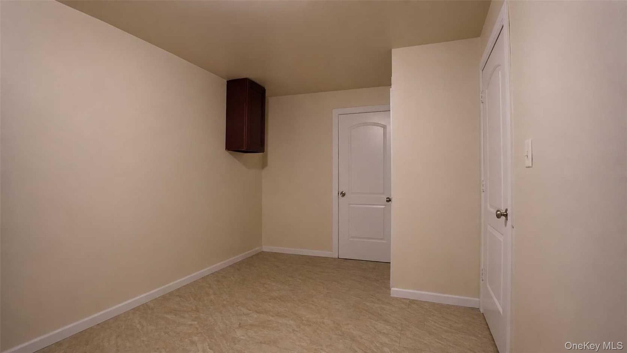 2733 Hone Avenue thumbnail 35