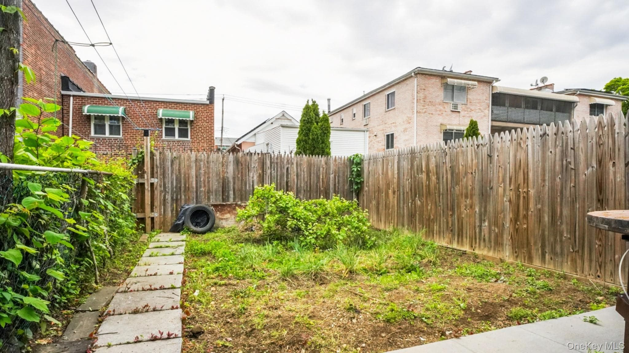 2733 Hone Avenue thumbnail 25