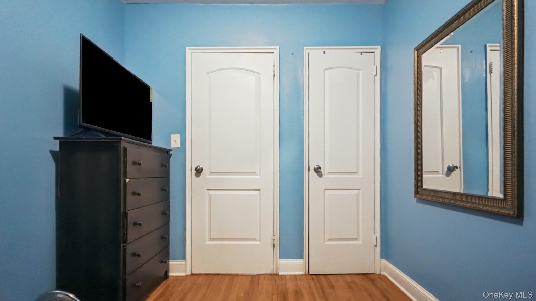 2733 Hone Avenue thumbnail 17