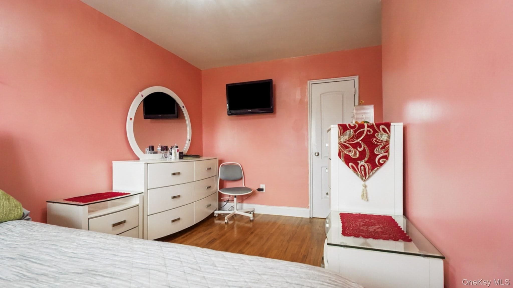 2733 Hone Avenue thumbnail 15