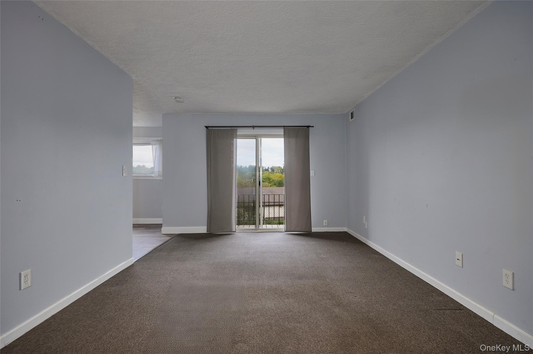 26 Cooper Road Unit: 205 thumbnail 4