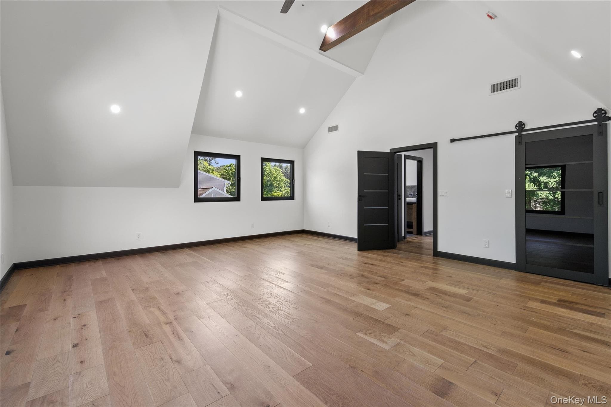 1355 Locust Avenue thumbnail 26