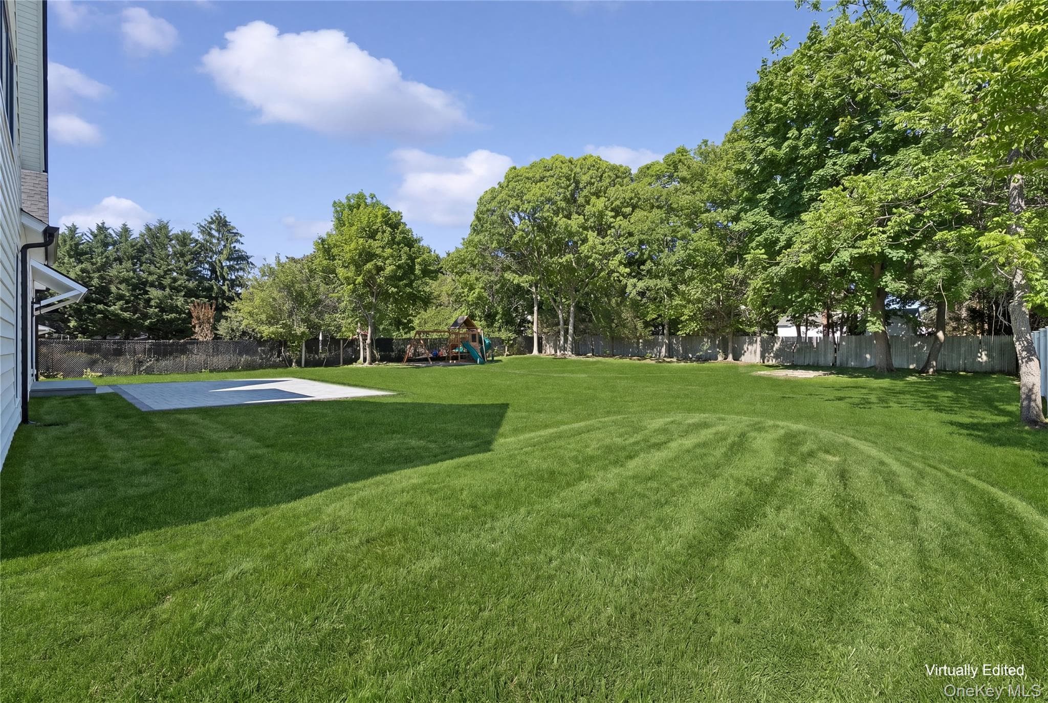 1355 Locust Avenue thumbnail 41