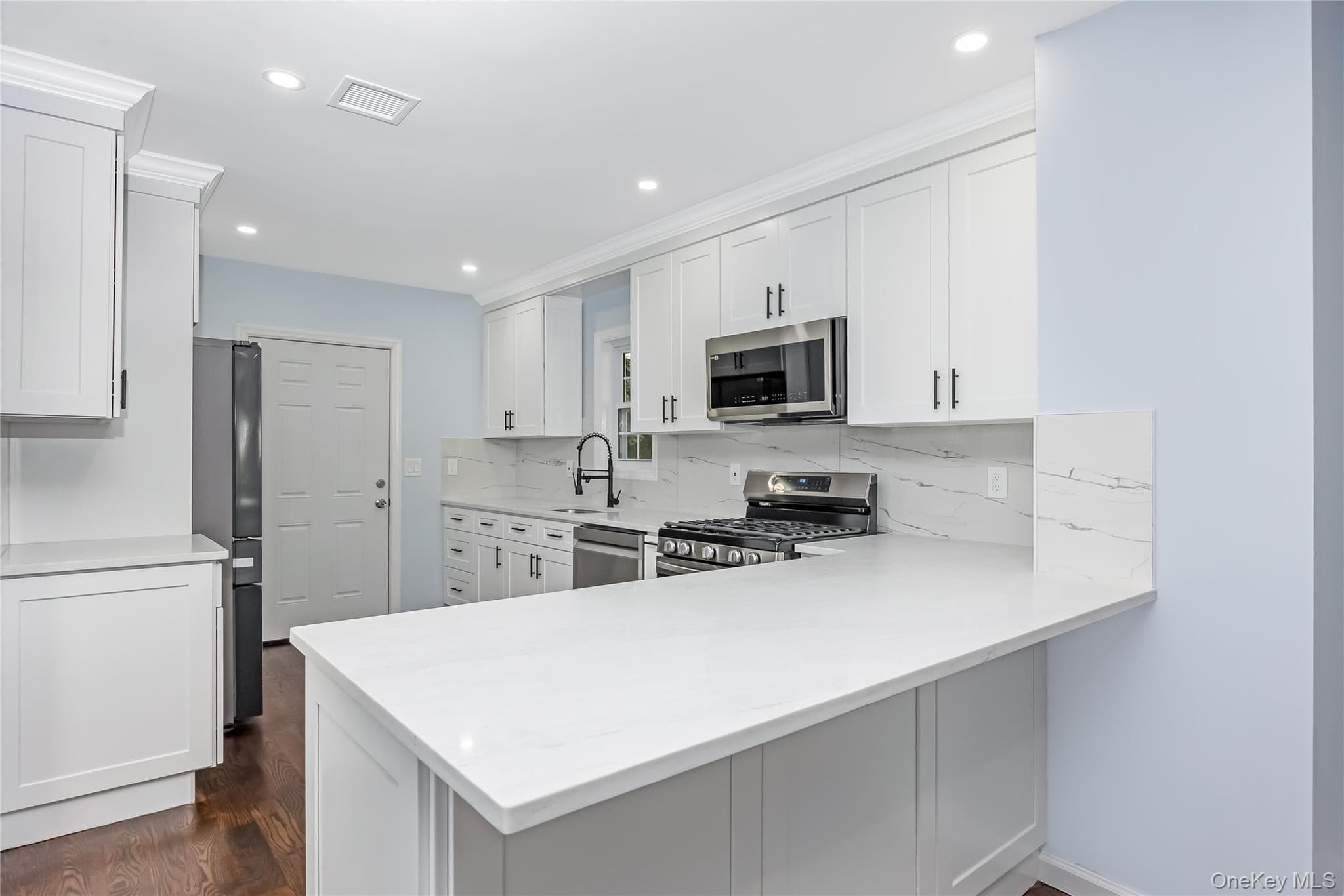 54 W Marshall Street thumbnail 10