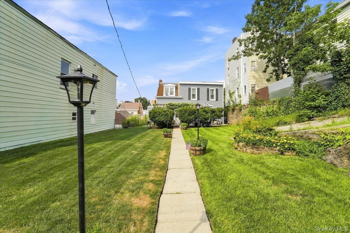 143 Oliver Avenue thumbnail 22