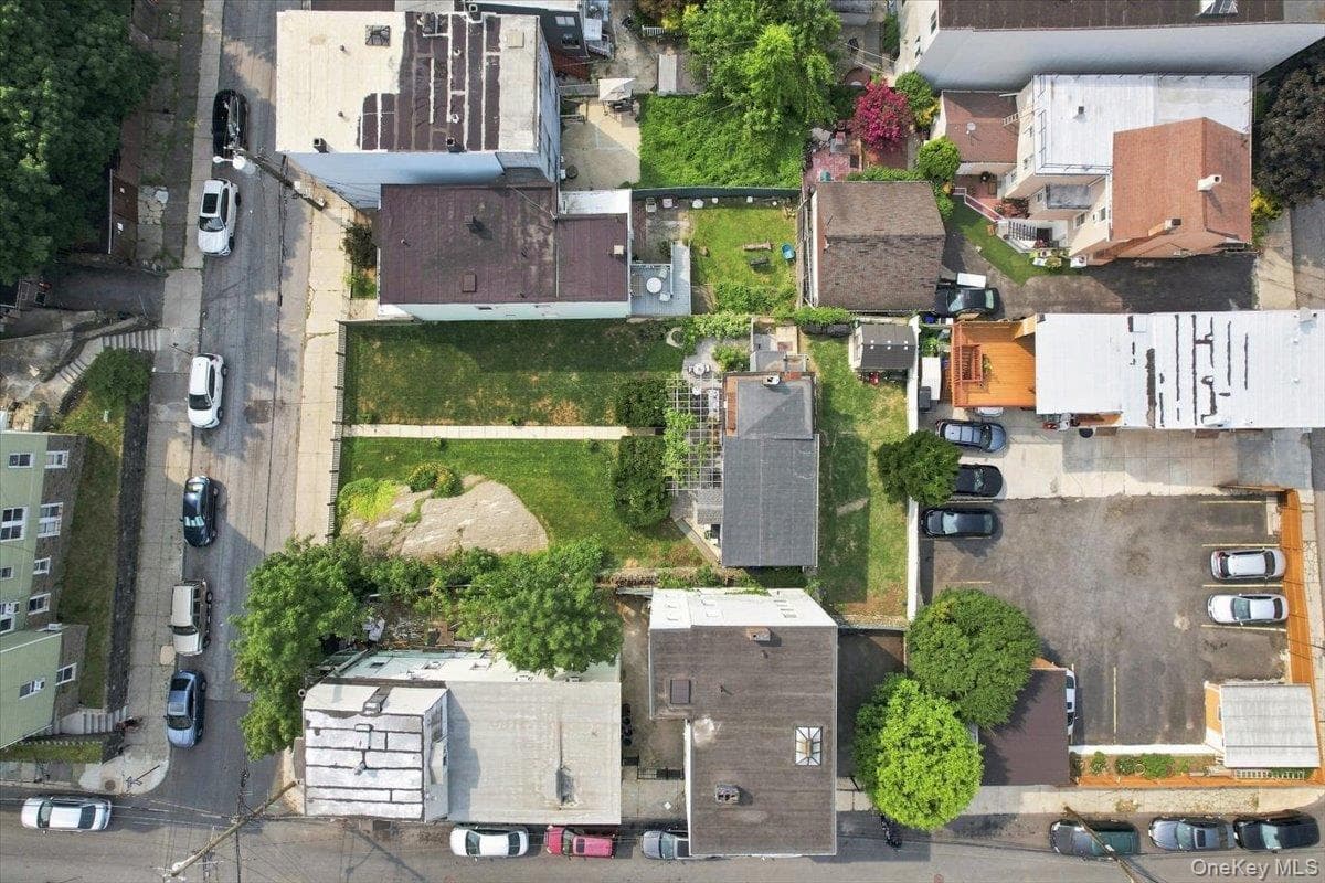 143 Oliver Avenue thumbnail 29