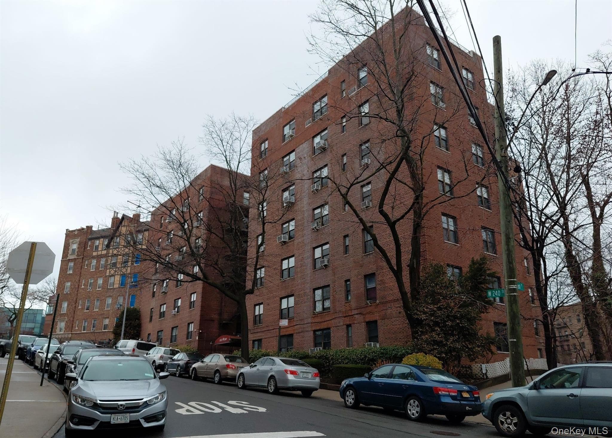 445 W 240th Street Unit: 2G thumbnail 4