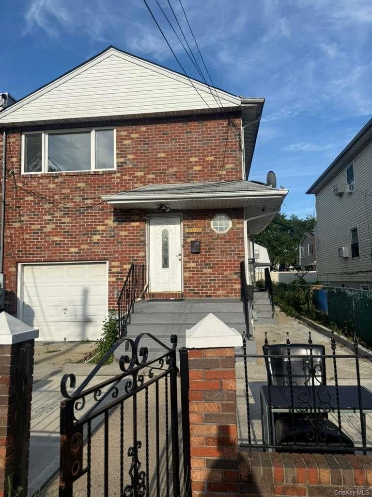 137-31 167 Street St thumbnail 2