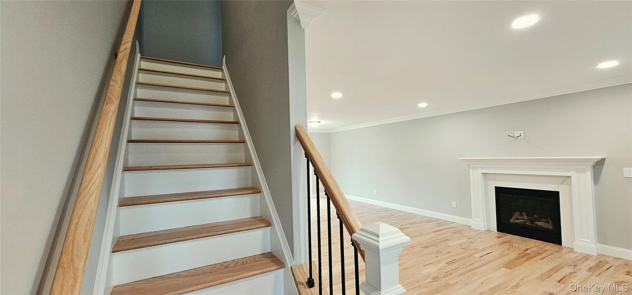 New Construction Wood Avenue thumbnail 9