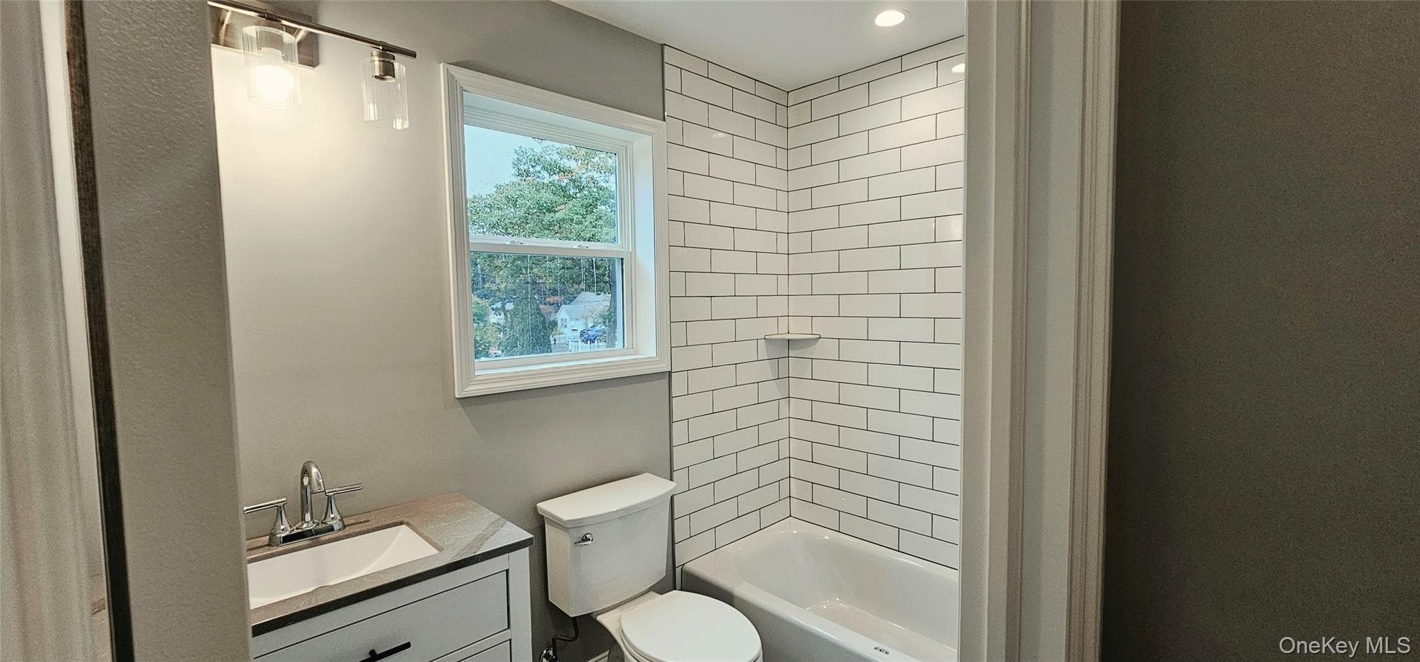 New Construction Wood Avenue thumbnail 13